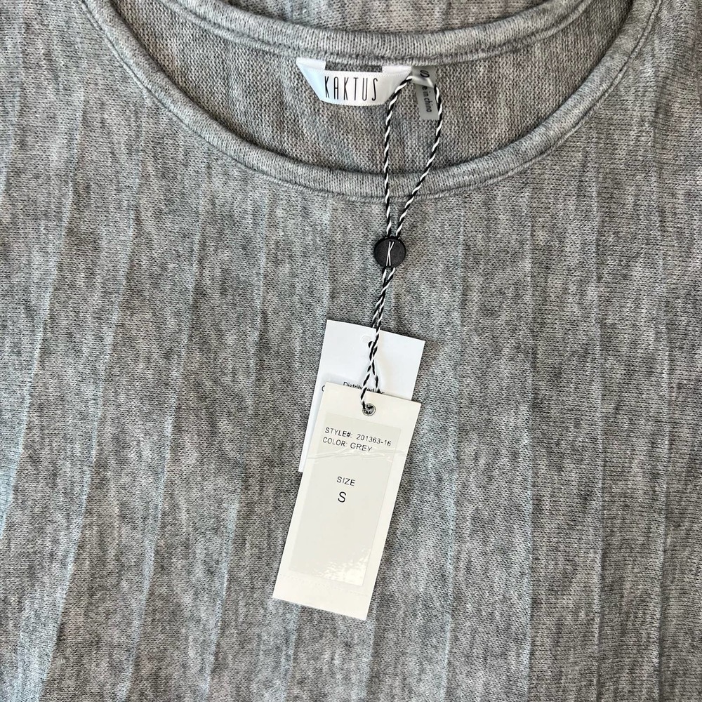 NWT Kaktus Gray Scoop Neck Pleated Full Dress Raw Hem Stretch Long Sleeve Size S